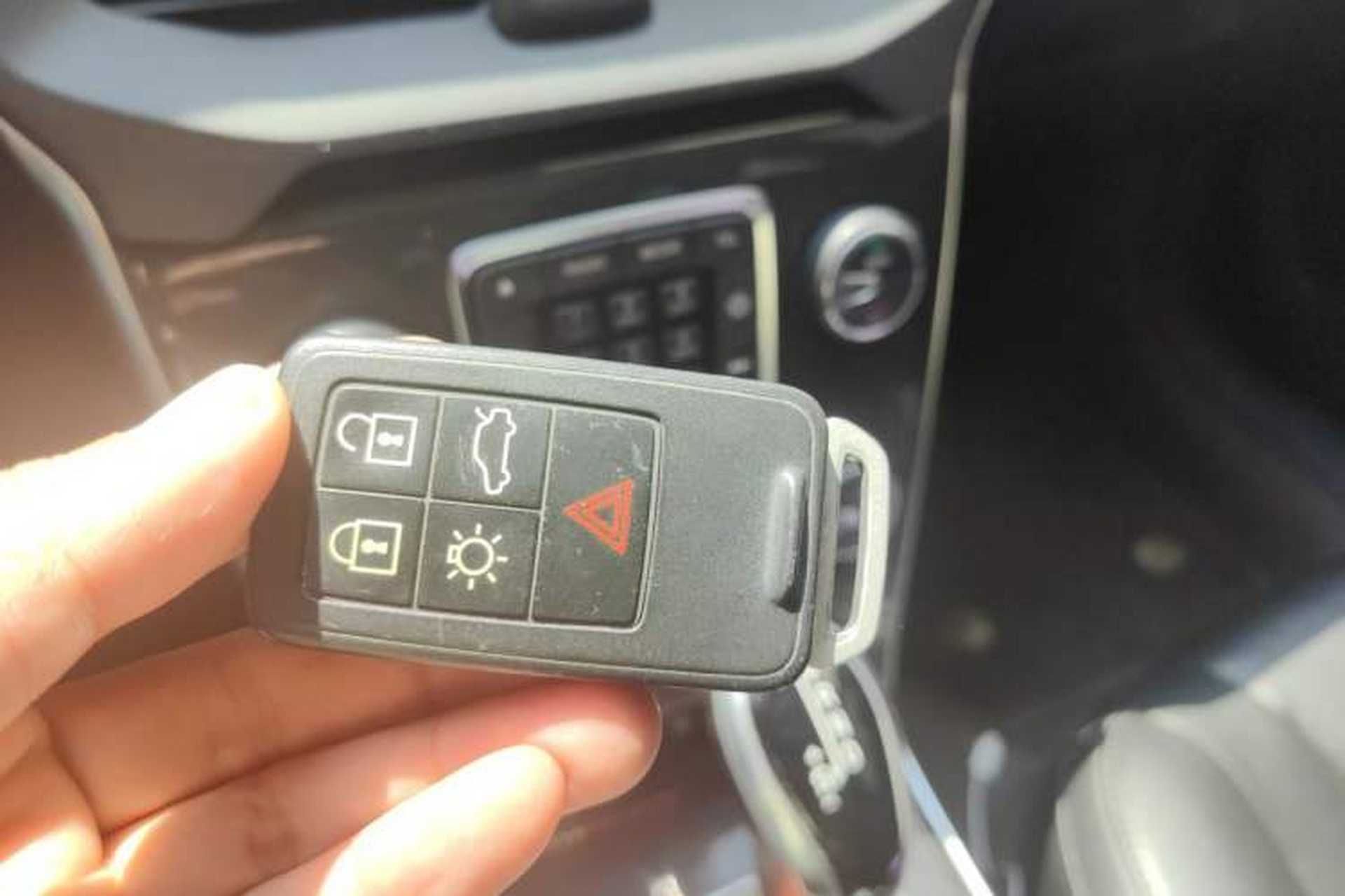 Used Volvo V40 2017 T3 Zhiyi Edition Vehicle Key