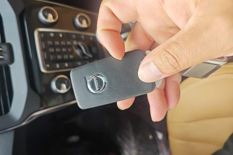 Used Volvo V40 2017 T3 Zhiyi Edition Vehicle Key