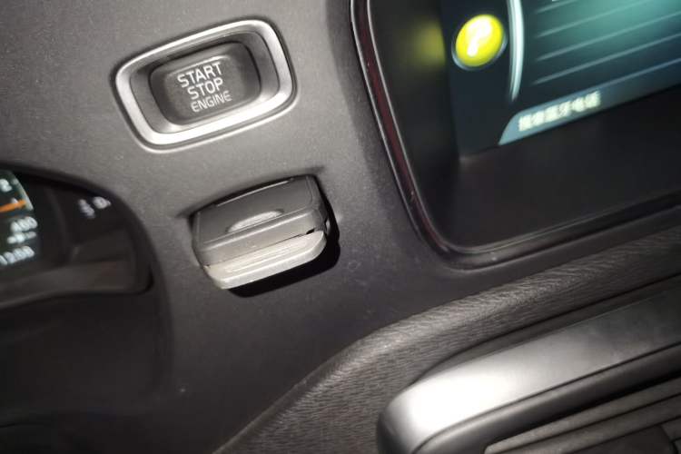 Used Volvo V40 2017 T3 Zhiya Edition Vehicle Key