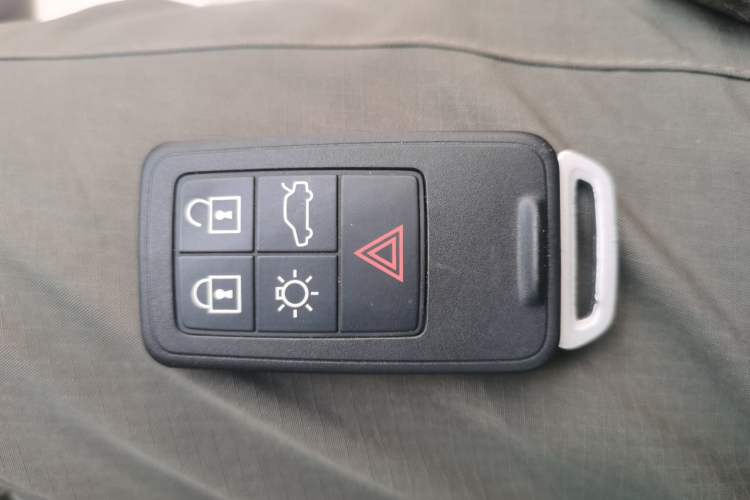 Used Volvo V40 2017 T3 Zhiyi Edition Vehicle Key