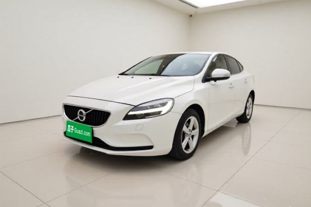 Volvo V40 2017 T3 Smart Edition usado