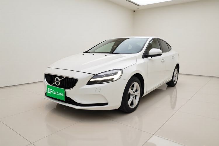 Volvo V40 2017 T3 Smart Edition de segunda mano Guazi used car, China used car export, Used car for sale, Used cars, Cheapest cars for sale