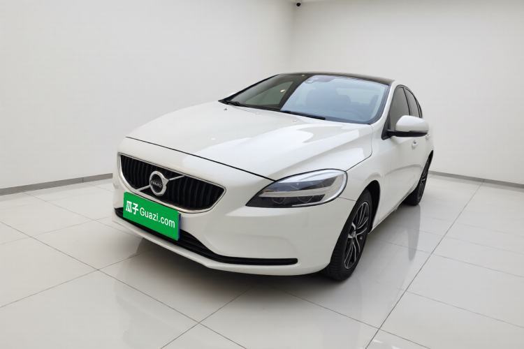 Used Volvo V40 2017 T3 Zhiyi Edition Guazi used car, China used car export, Used car for sale, Used  cars, Cheapest cars for sale