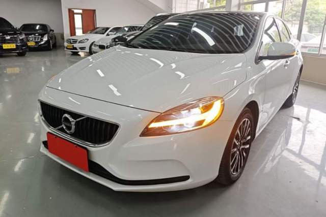 Used Volvo V40 2017 T3 Zhiyi Edition