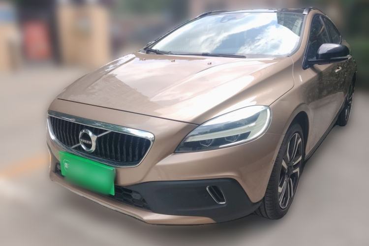 Used Volvo V40 2017 Cross Country T3 Zhiya Edition Guazi used car, China used car export, Used car for sale, Used cars, Cheapest cars for sale