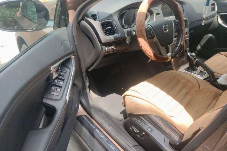 Used Volvo V40 2017 Cross Country T3 Zhiya Edition Driver Seat