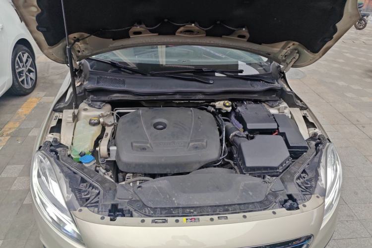 Used Volvo V40 2017 Cross Country T3 Zhiya Edition Engine Bay