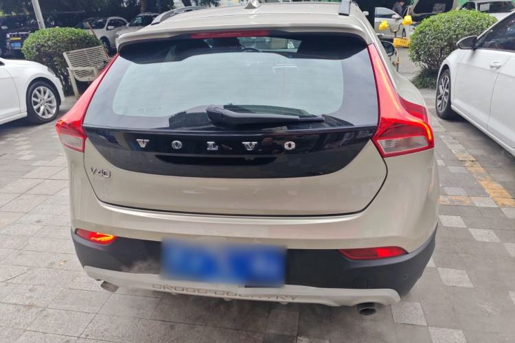 Used Volvo V40 2017 Cross Country T3 Zhiya Edition Exterior 2