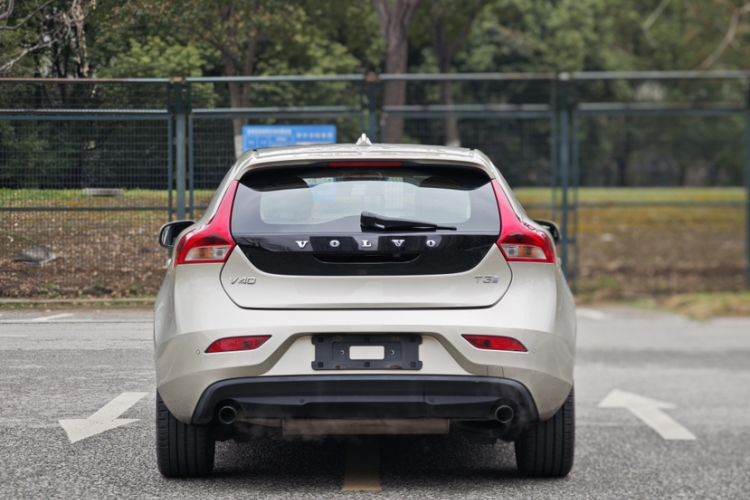 Used Volvo V40 2017 T3 Zhiya Edition Exterior 5