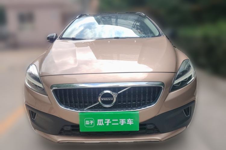 Used Volvo V40 2017 Cross Country T3 Zhiya Edition Front
