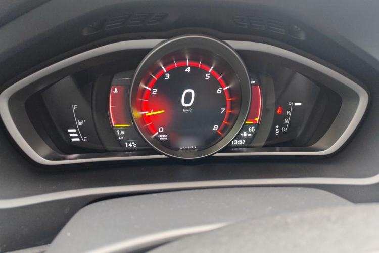 Used Volvo V40 2017 Cross Country T3 Zhiya Edition Instrument Cluster