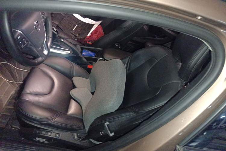 Used Volvo V40 2017 T3 Zhiyi Edition Left Front Seat