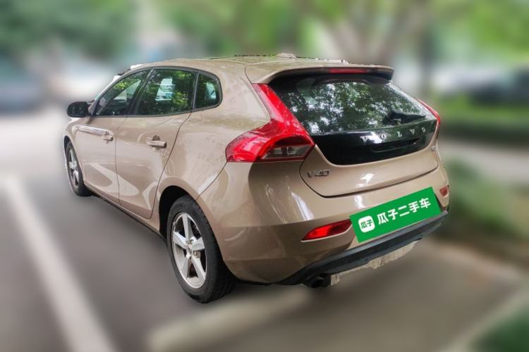 Used Volvo V40 2017 T3 Smart Edition Rear Left 45 Deg
