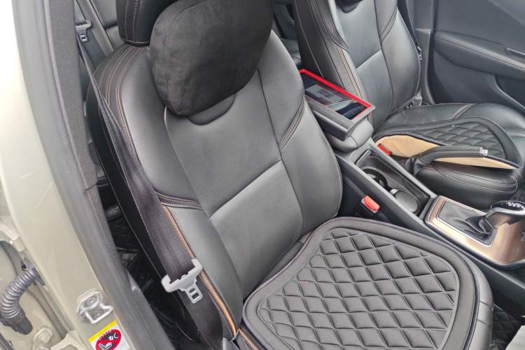 Used Volvo V40 2017 Cross Country T3 Zhiya Edition Right Front Seat