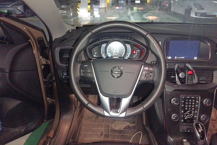 Used Volvo V40 2017 T3 Zhiyi Edition Steering Wheel
