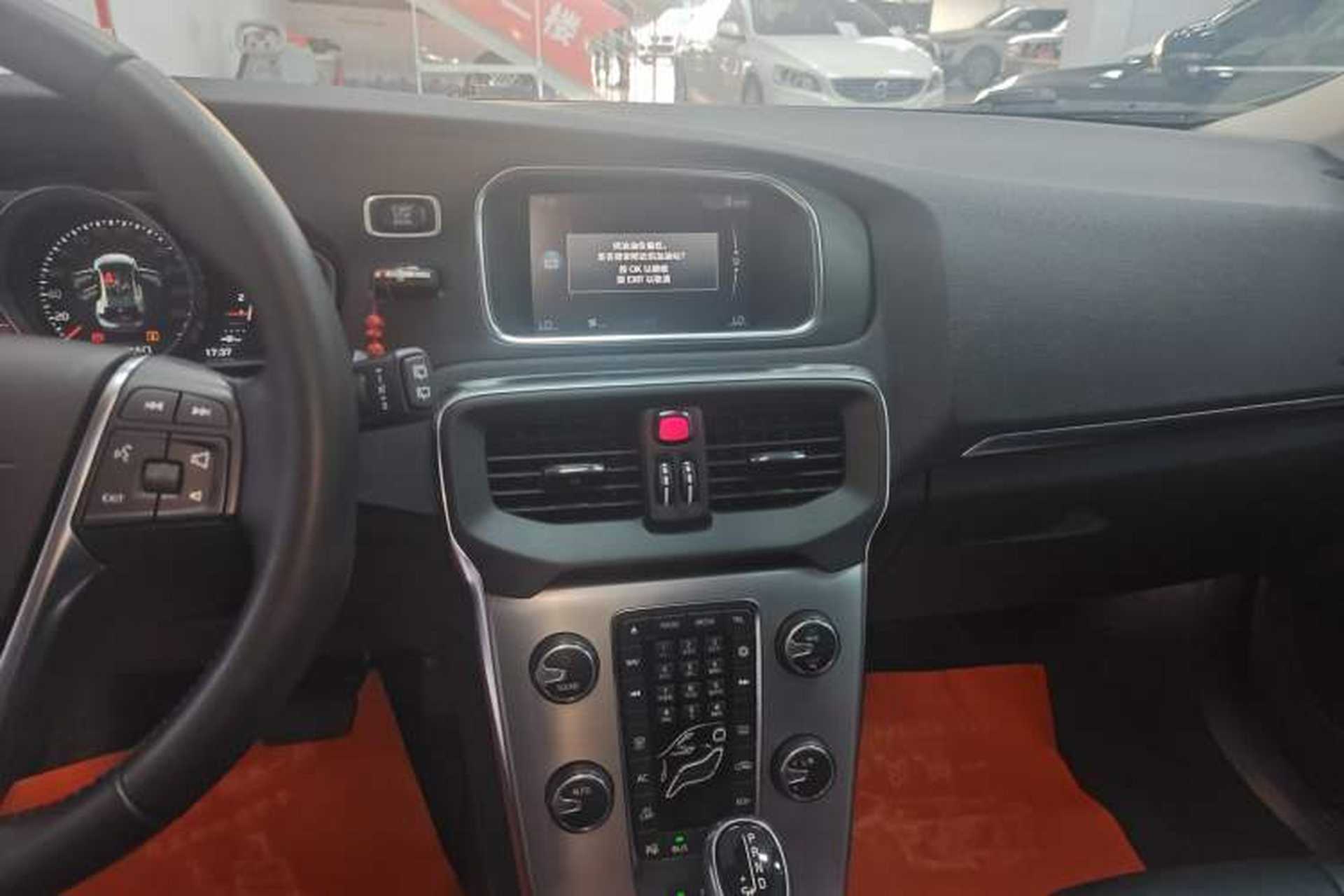 Used Volvo V40 2018 T3 Zhiya Edition Audio And AC Panel