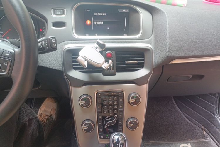 Used Volvo V40 2018 T3 Zhiya Edition Audio And AC Panel