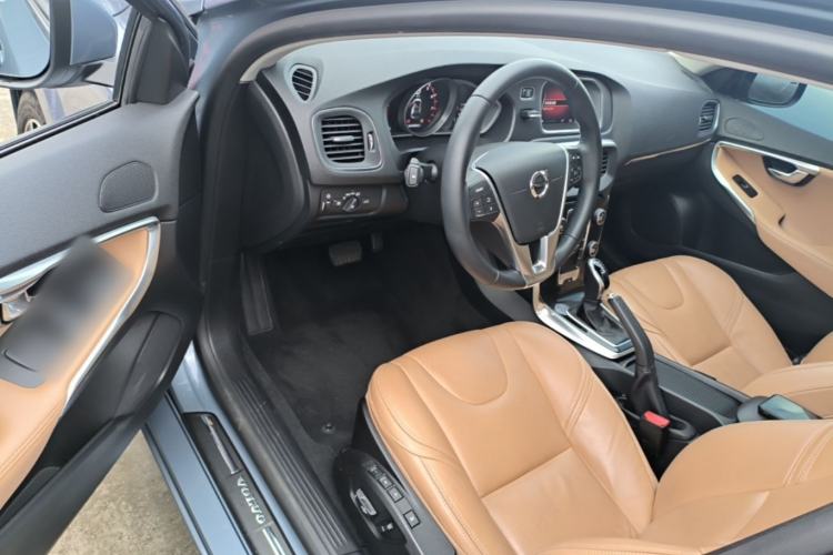 Used Volvo V40 2018 T3 Zhiyi Edition Driver Seat