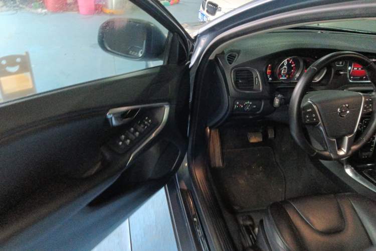 Used Volvo V40 2018 T3 Zhiyi Edition Driver Seat