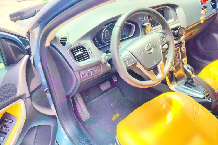 Used Volvo V40 2018 T3 Zhiyi Edition Driver Seat
