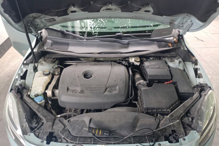 Used Volvo V40 2018 T3 Zhiya Edition Engine Bay