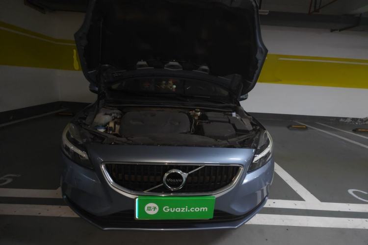 Used Volvo V40 2018 T3 Zhiyi Edition Engine Bay