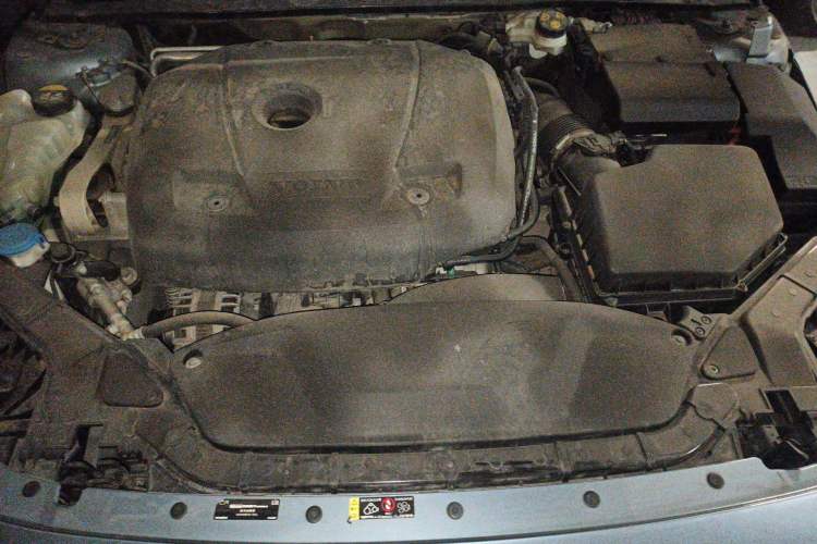 Used Volvo V40 2018 T3 Zhiya Edition Engine Bay