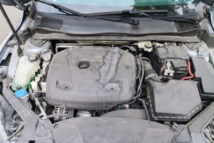 Used Volvo V40 2018 T3 Zhiyi Edition Engine Bay