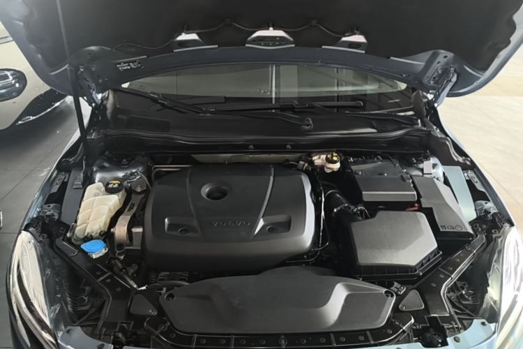 Used Volvo V40 2018 T3 Zhiyi Edition Engine Bay