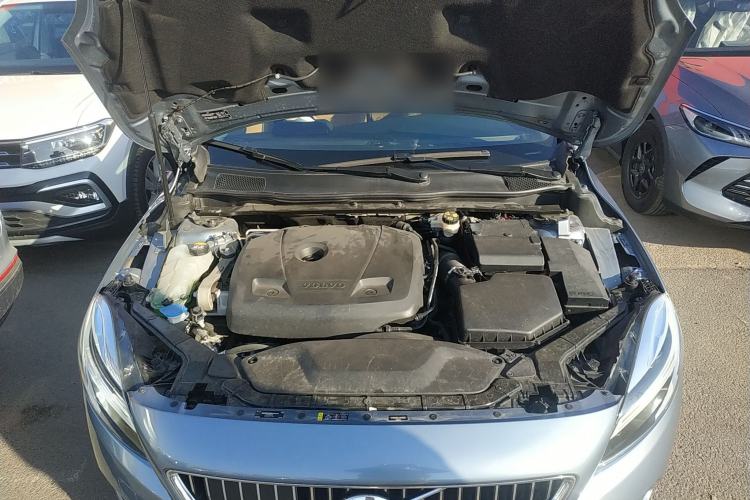 Used Volvo V40 2018 T3 Zhiya Edition Engine Bay