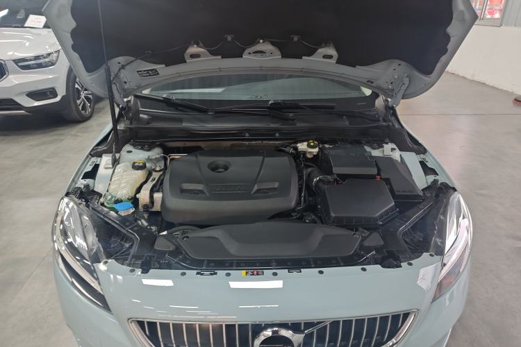 Used Volvo V40 2018 T3 Zhiya Edition Engine Bay