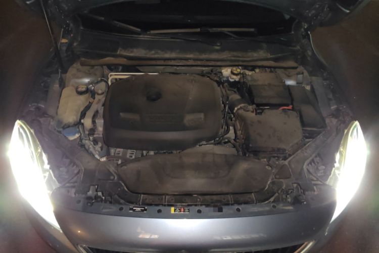 Used Volvo V40 2018 T3 Zhiyi Edition Engine Bay