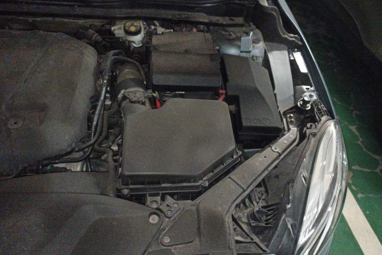 Used Volvo V40 2018 T3 Zhiya Edition Engine Bay Left