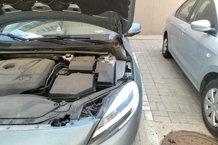 Used Volvo V40 2018 T3 Zhiya Edition Engine Bay Left