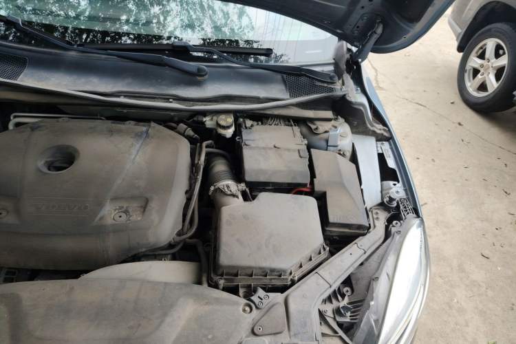 Used Volvo V40 2018 T3 Zhiyi Edition Engine Bay Left