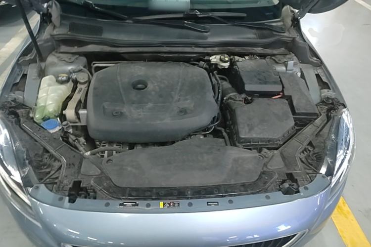 Used Volvo V40 2018 T3 Zhiyi Edition Engine Bay