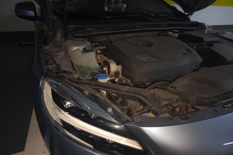 Used Volvo V40 2018 T3 Zhiyi Edition Engine Bay Right