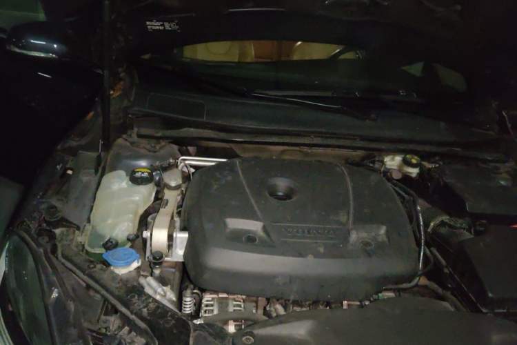 Used Volvo V40 2018 T3 Zhiya Edition Engine Bay Right