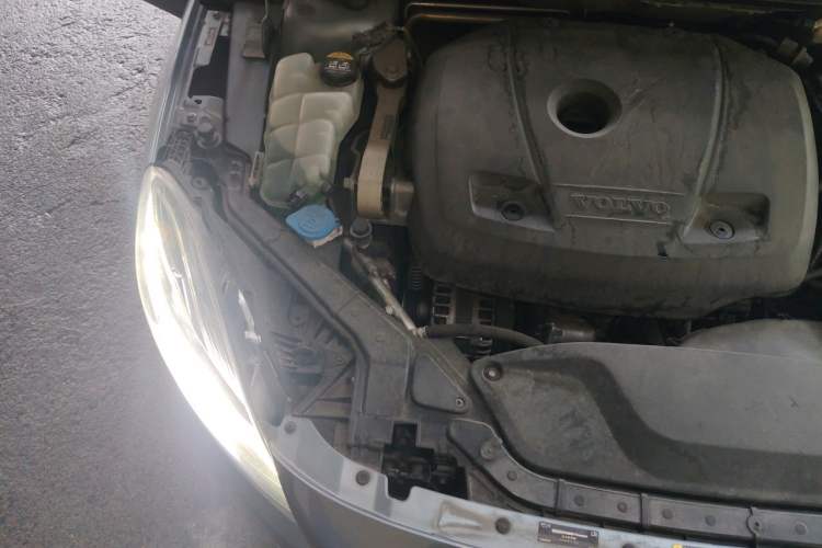 Used Volvo V40 2018 T3 Zhiyi Edition Engine Bay Right