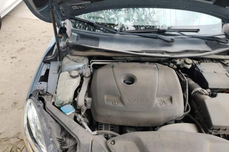 Used Volvo V40 2018 T3 Zhiyi Edition Engine Bay Right