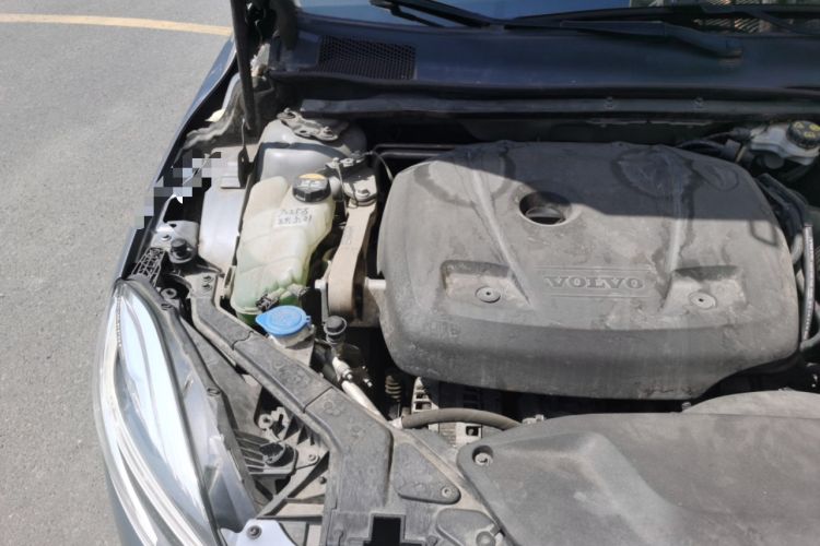 Used Volvo V40 2018 T3 Zhiyi Edition Engine Bay Right