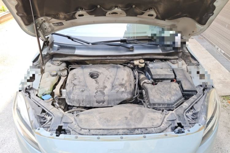 Used Volvo V40 2018 T3 Zhiyi Edition Engine Bay