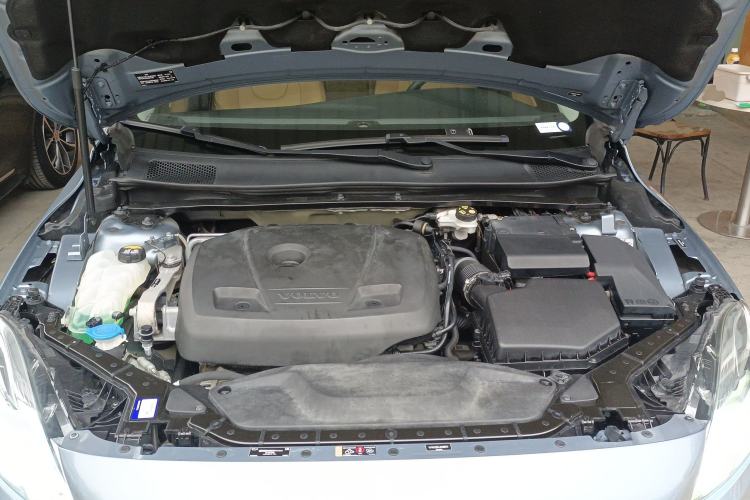 Used Volvo V40 2018 T3 Zhiya Edition Engine Bay