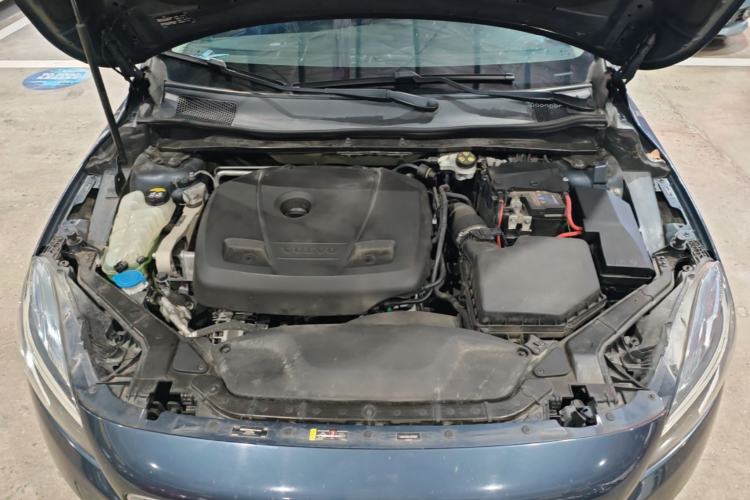 Used Volvo V40 2018 T3 Zhiyi Edition Engine Bay