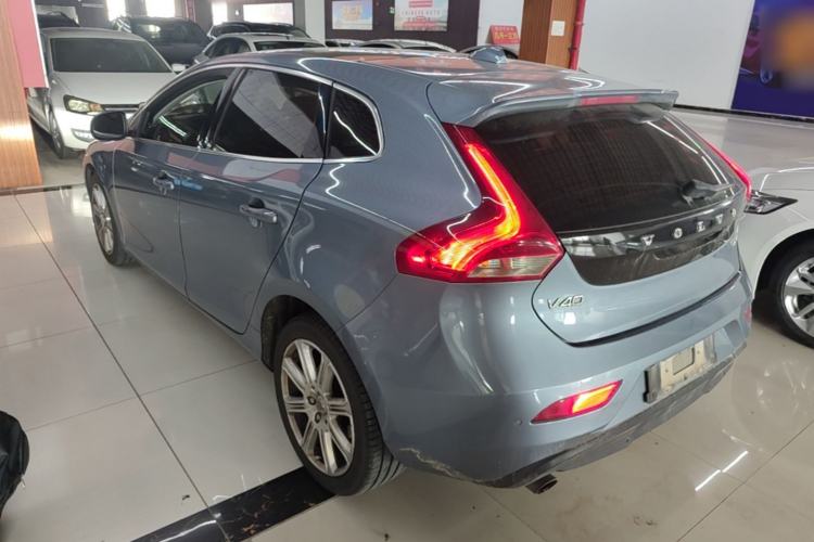 Used Volvo V40 2018 T3 Zhiya Edition Exterior 2