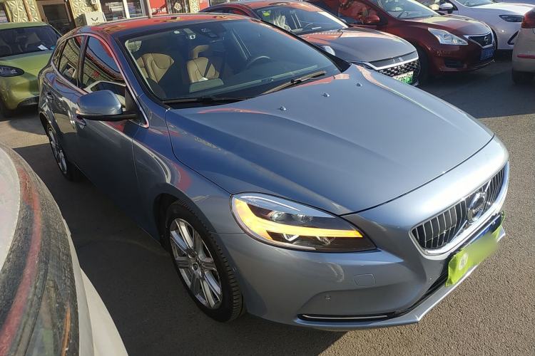 Used Volvo V40 2018 T3 Zhiya Edition Exterior 2