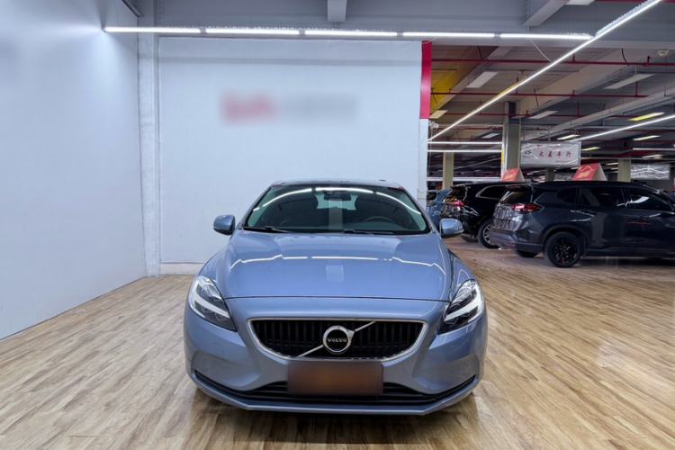 Used Volvo V40 2018 T3 Zhiyi Edition Exterior 2