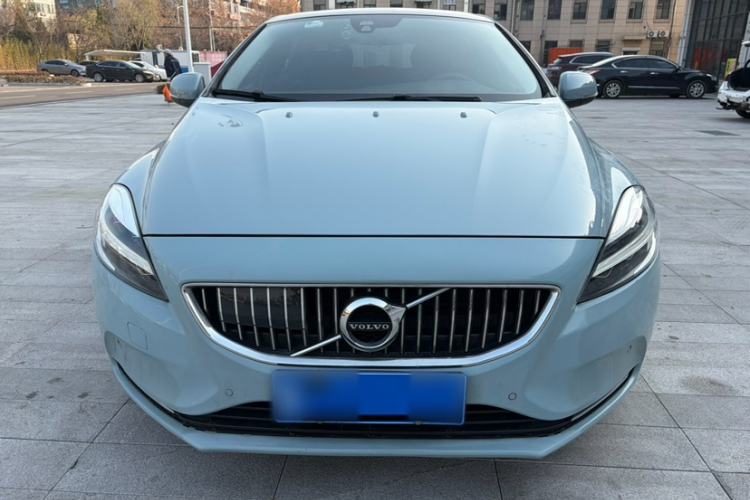 Used Volvo V40 2018 T3 Zhiya Edition Exterior 3