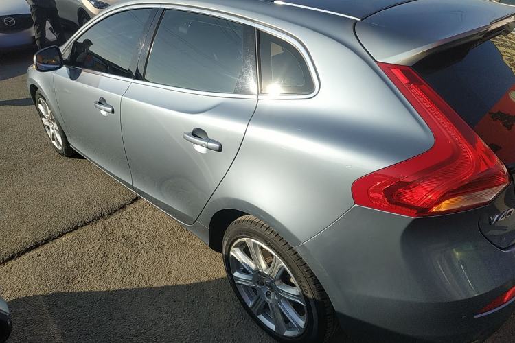 Used Volvo V40 2018 T3 Zhiya Edition Exterior 3