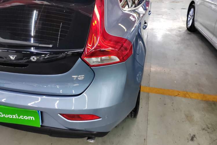 Used Volvo V40 2018 T3 Zhiyi Edition Exterior 3